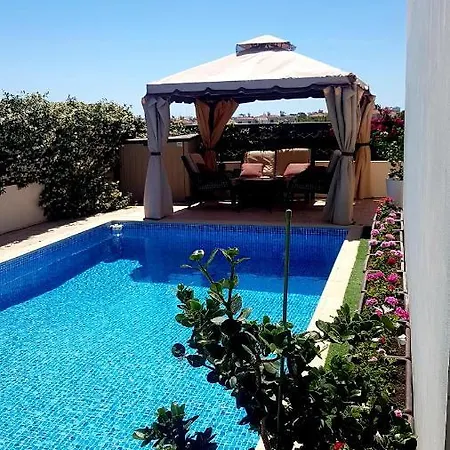 Carina * Paralimni